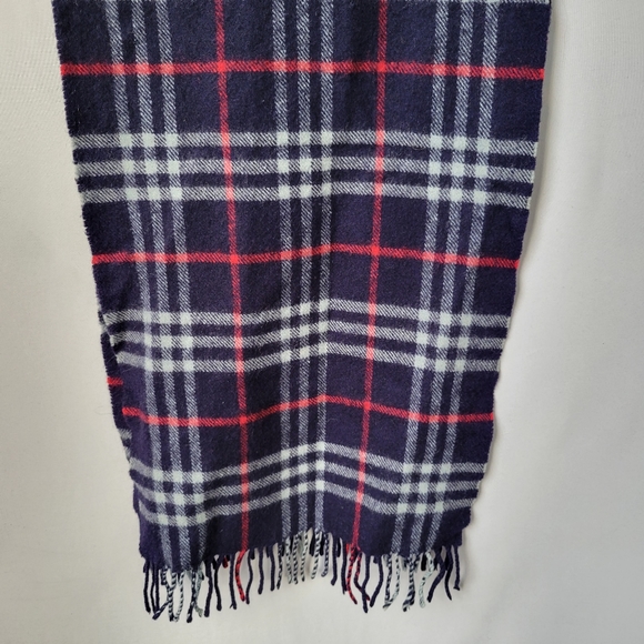 Burberrys of London Pure Cashmere Nova Check Fringe Scarf - Picture 11 of 12